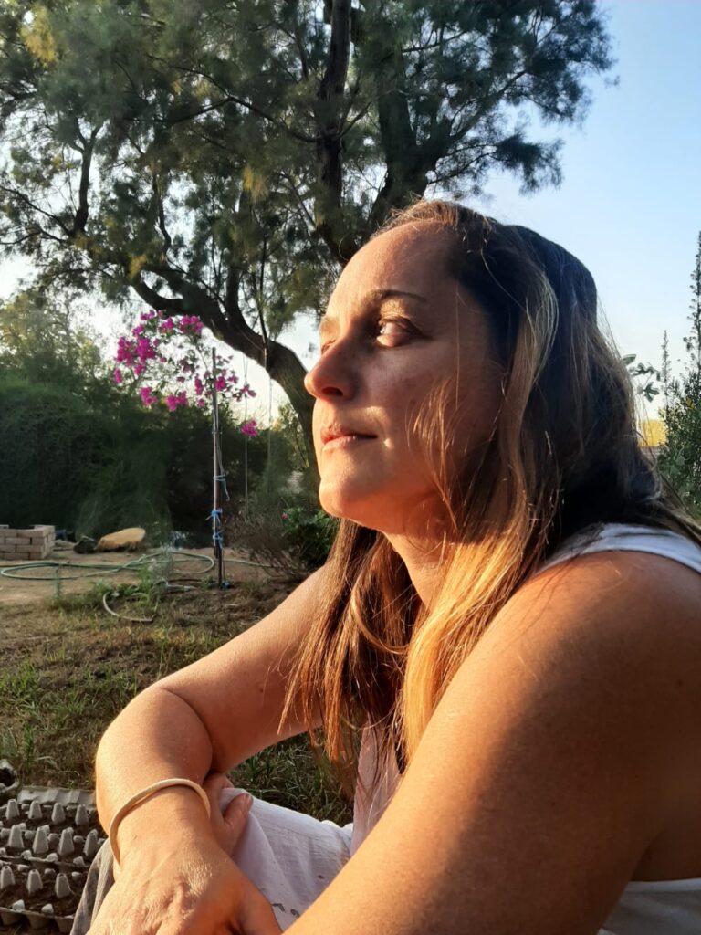 עינת מנושביץ