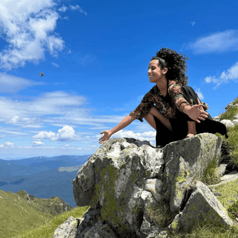 הילה מדמוני